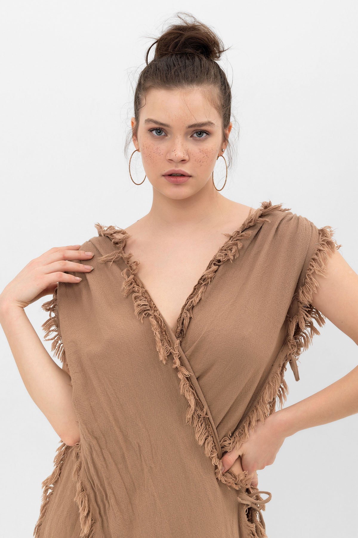 KIRKE Dirty Stitch Detailed Cross Kimono