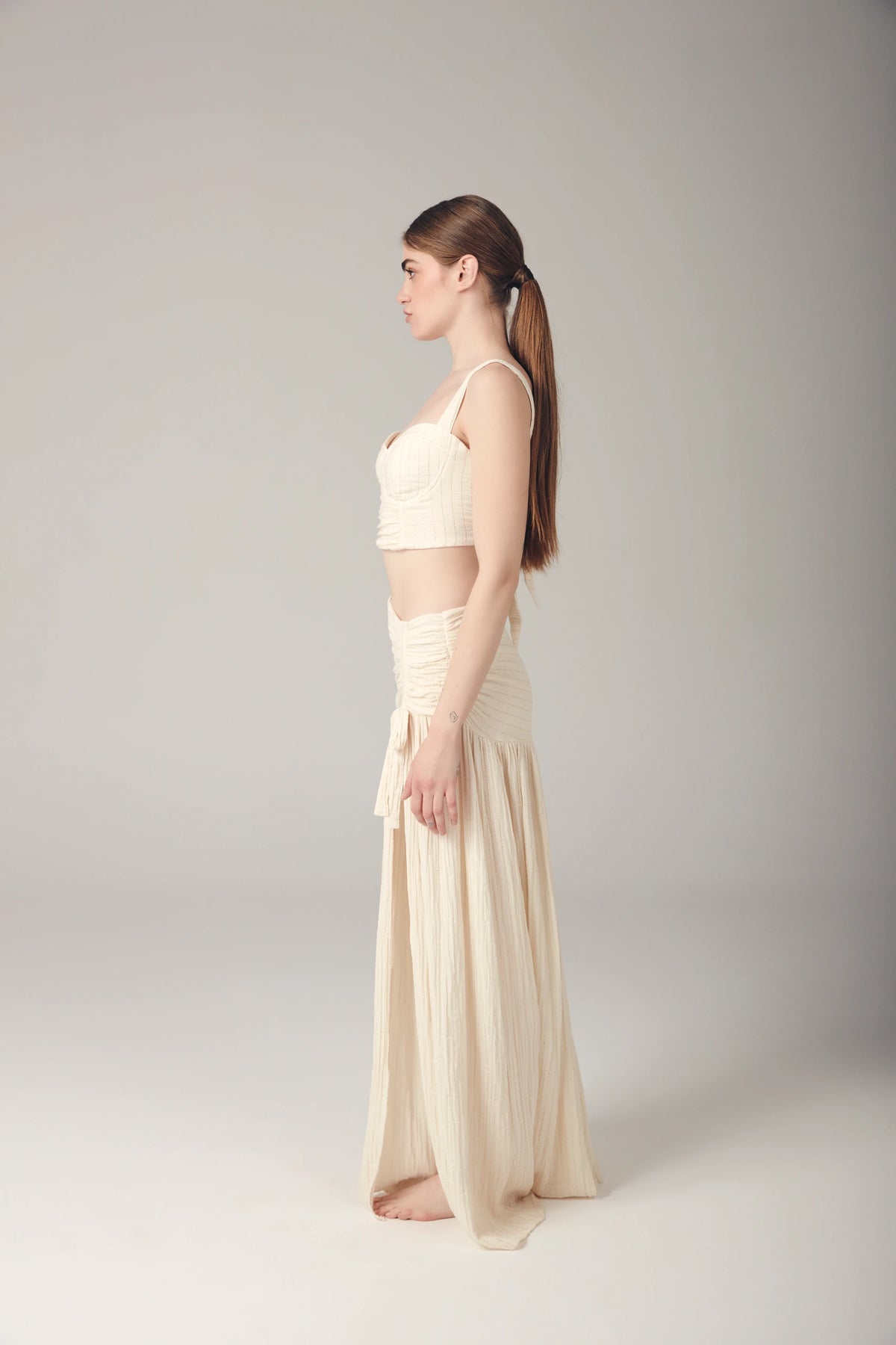 SILK ROAD INSPIRED PARLAK İPLİK DETAYLI TAKIM